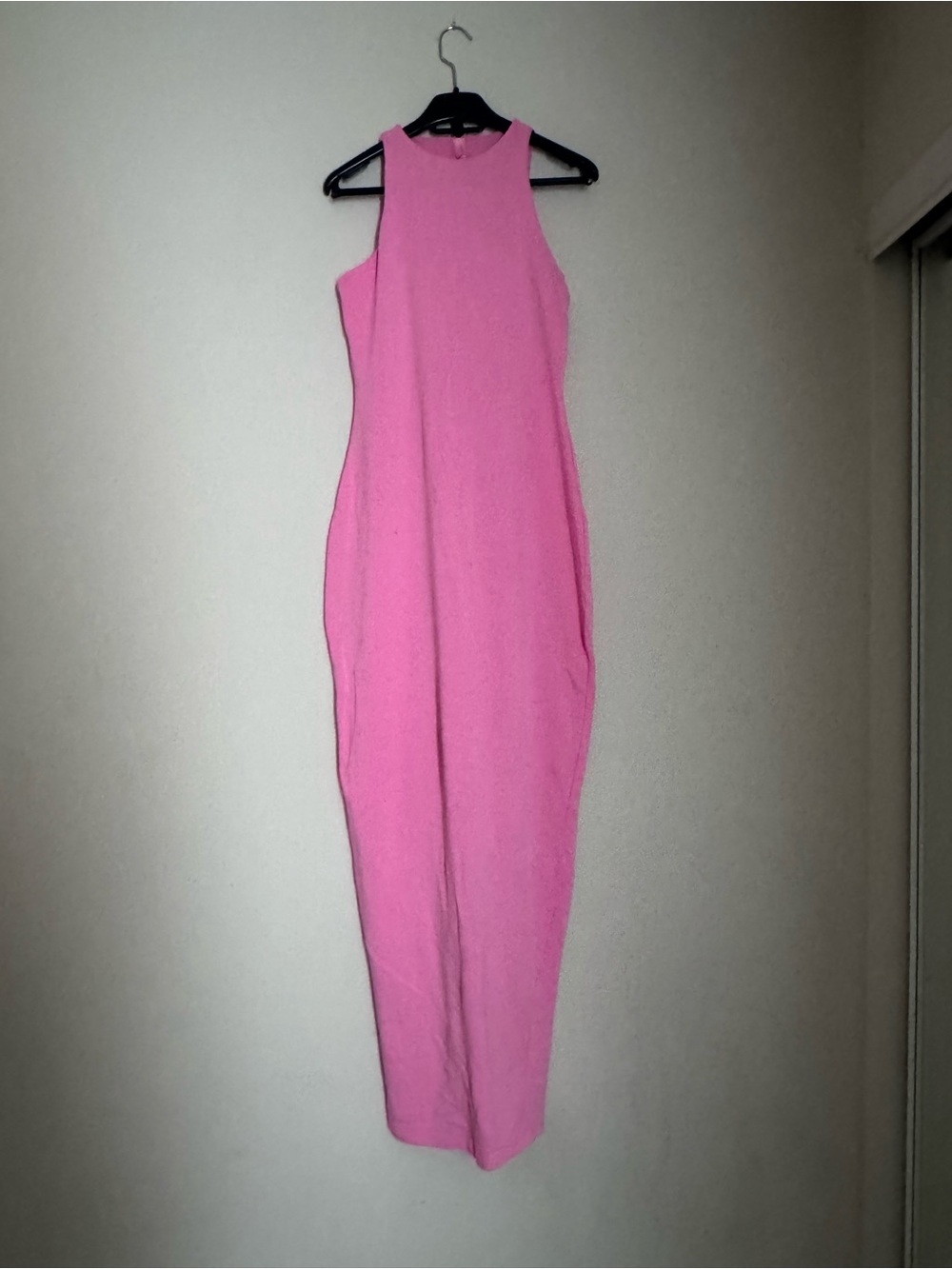SKIMS OUTDOOR TANK DRESS |
BUBBLE GUM